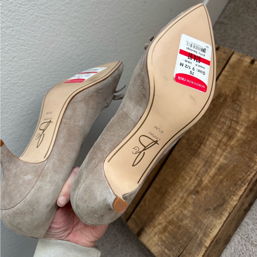 NWT Joan & David Tan Suede Kitten Heel Cut Out Bow Details Womens size 9.5 - Picture 6 of 6